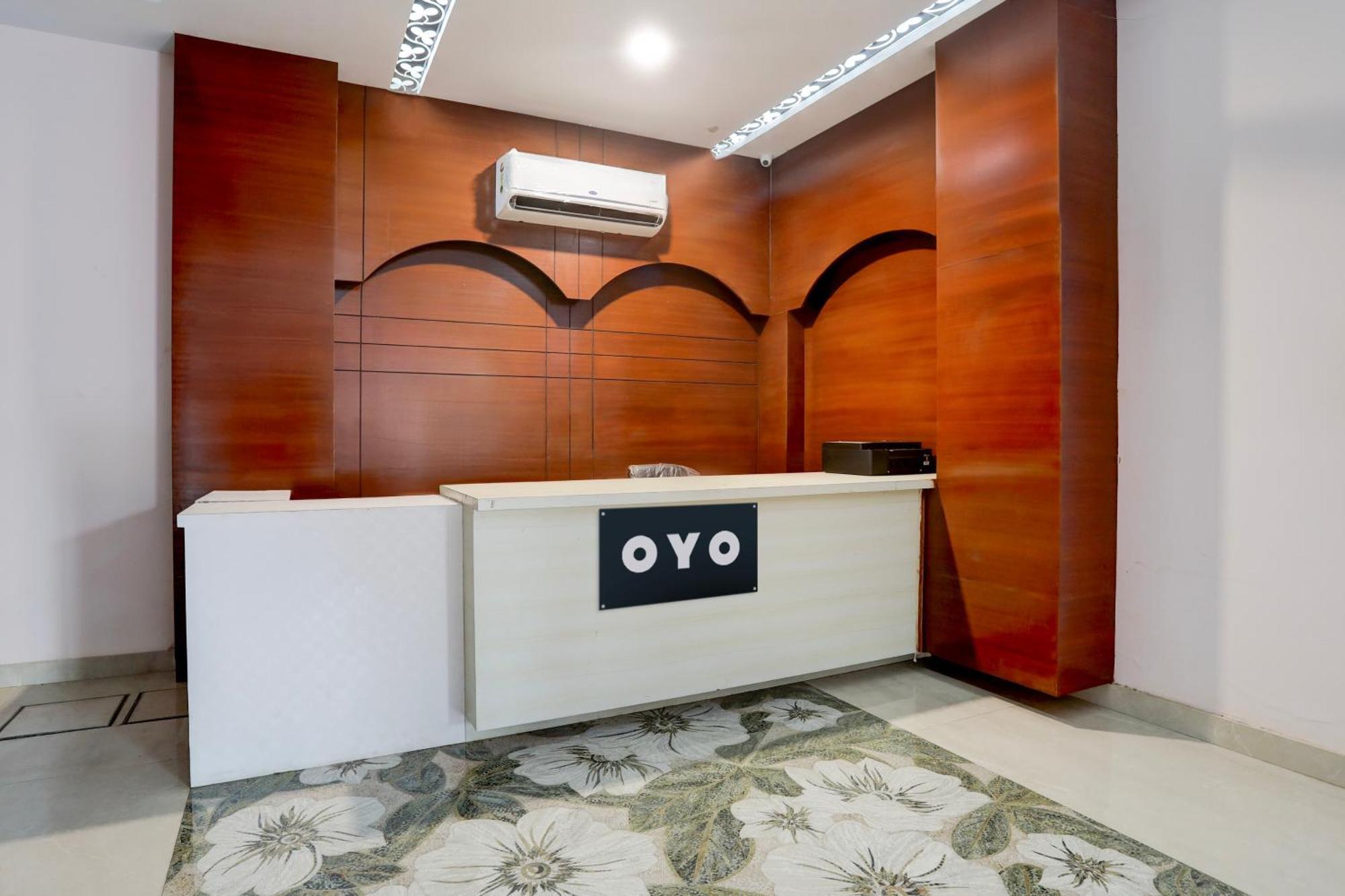 Hotel O Rana Hotel & Restaurant Мирут Екстериор снимка