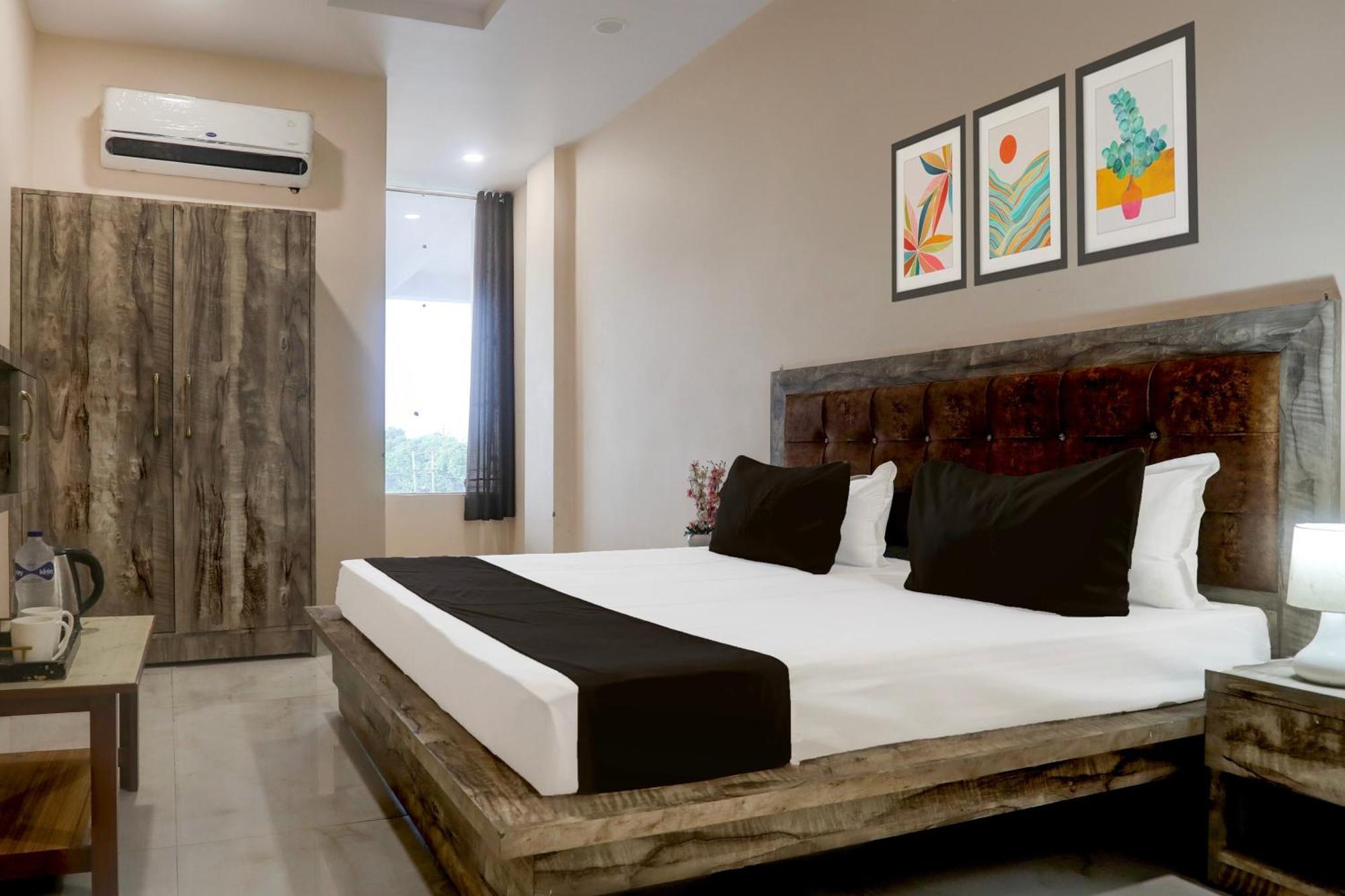 Hotel O Rana Hotel & Restaurant Мирут Екстериор снимка