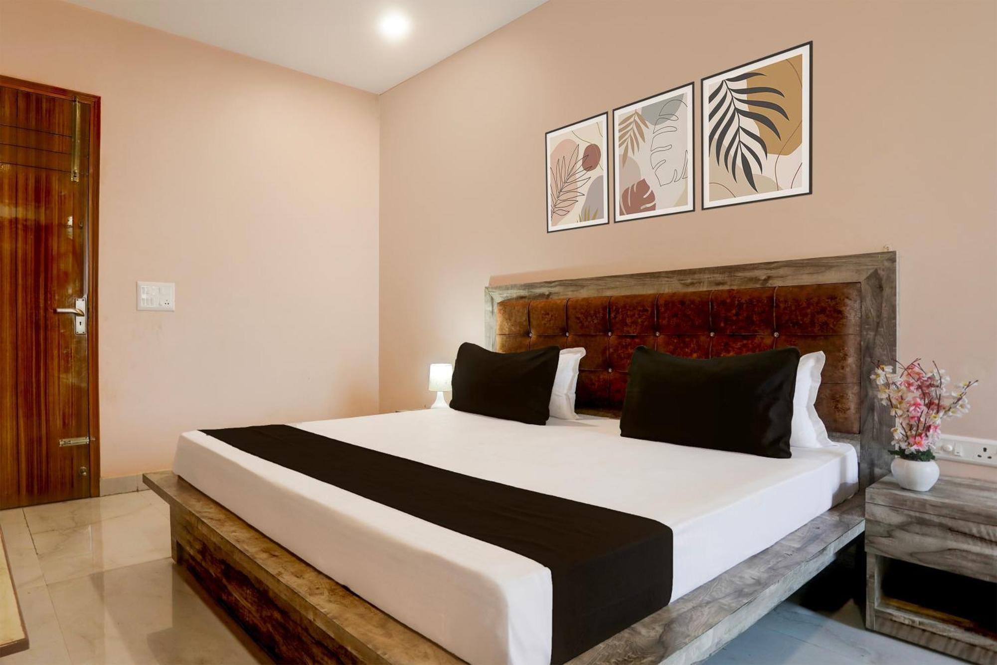 Hotel O Rana Hotel & Restaurant Мирут Екстериор снимка