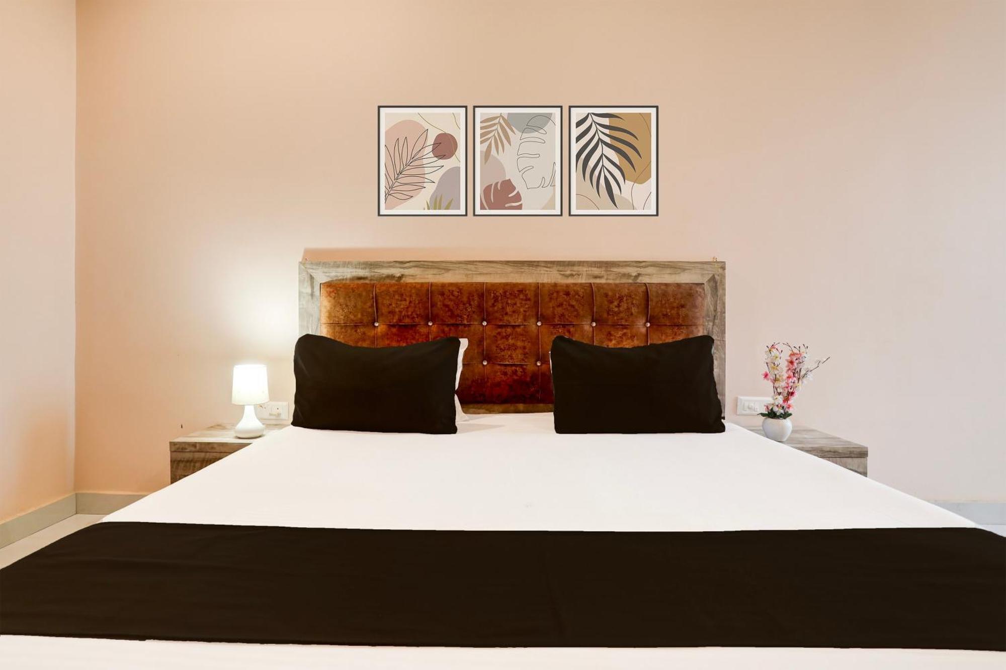 Hotel O Rana Hotel & Restaurant Мирут Екстериор снимка