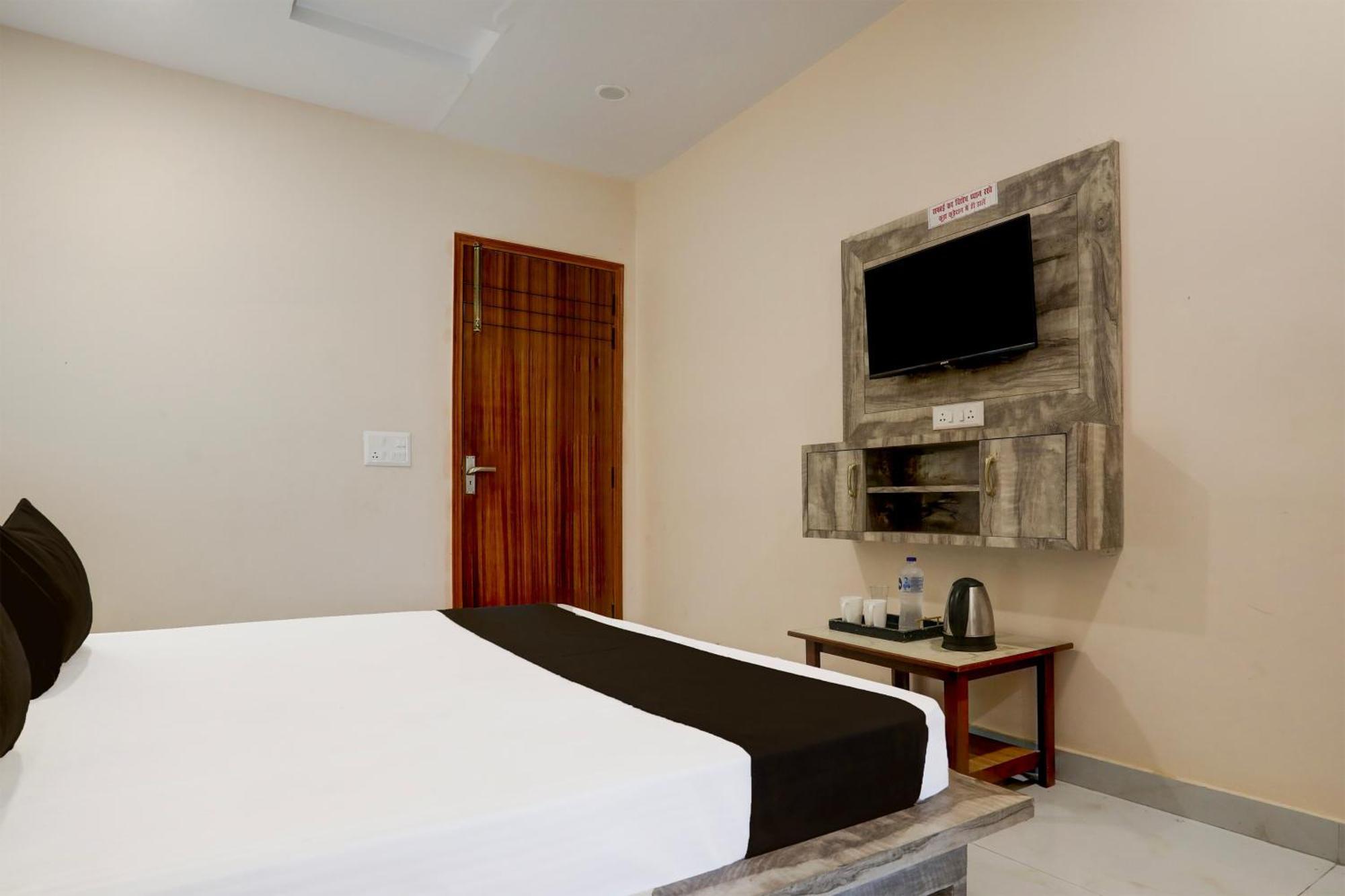 Hotel O Rana Hotel & Restaurant Мирут Екстериор снимка